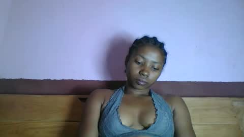 asmiraa online show from April 12, 5:05 pm