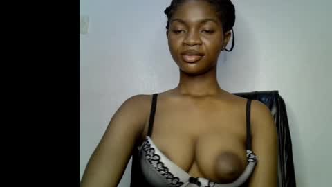Lily online show from May 2, 1:09 am