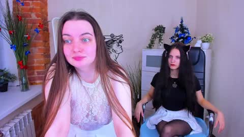 Snapshot of astarte_aste chatting on December 22, 10:38 am astarte_aste online show from December 22, 10:38 am