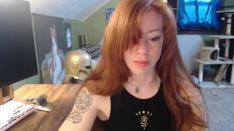 AstraeaSiren online show from January 17, 6:23 pm