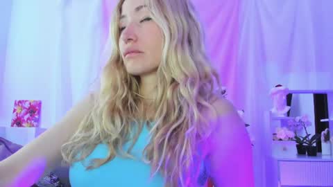 astramonroe online show from June 10, 10:03 am