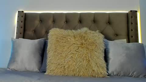 Atenea Hank online show from January 5, 6:02 pm