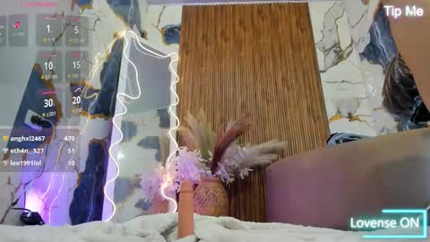 Atenea online show from March 22, 8:20 am