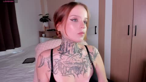 Snapshot of atomic_ketchup chatting on February 6, 7:13 am online every day between 10am-23pm online show from February 6, 7:13 am