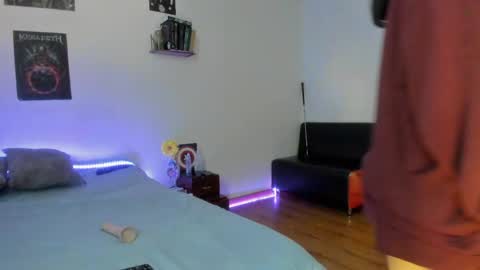 Carolina online show from April 9, 3:09 am