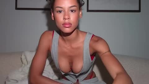 August online show from November 2, 10:46 pm