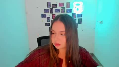 Aurora online show from July 25, 11:50 am