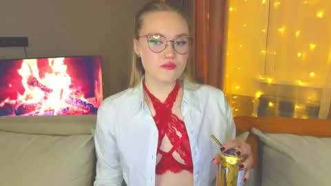 Kate online show from December 14, 4:41 pm