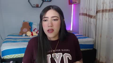 Aurora  online show from December 18, 1:05 am