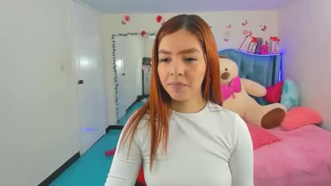 aurora_sky9 online show from February 2, 11:37 pm