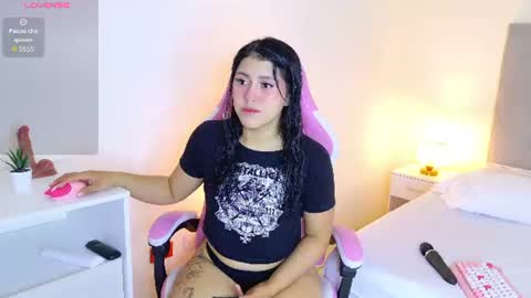 aurorafletcher online show from July 27, 10:40 pm