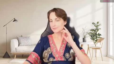 Aurora online show from November 30, 3:05 pm