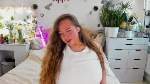 Aurore Harris online show from May 12, 9:50 am