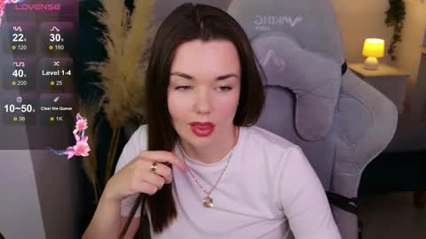 Snapshot of ava_blushy chatting on September 30, 1:17 pm Ava online show from September 30, 1:17 pm