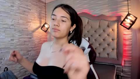              online show from January 7, 7:49 pm