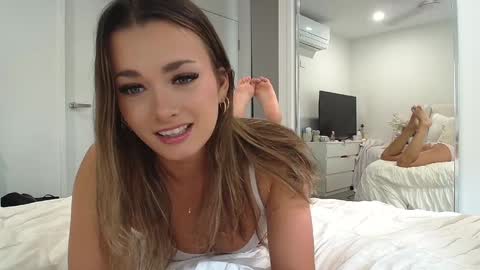 Snapshot of avabrooks chatting on September 30, 11:09 pm Ava Brooks online show from September 30, 11:09 pm