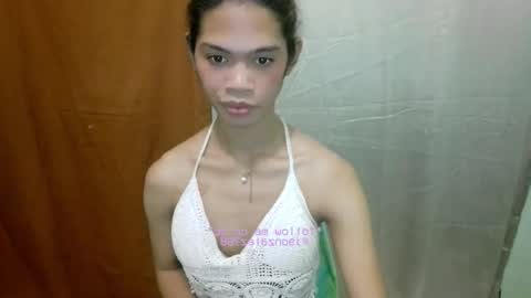 Snapshot of avacadaxcx chatting on October 11, 1:43 am STACY online show from October 11, 1:43 am