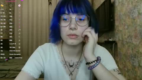 avaobierne online show from February 22, 6:53 pm