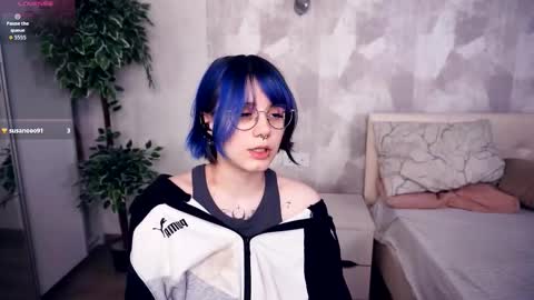 avaobierne online show from December 5, 7:37 pm