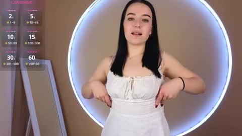 Avelyne online show from October 11, 2:20 pm