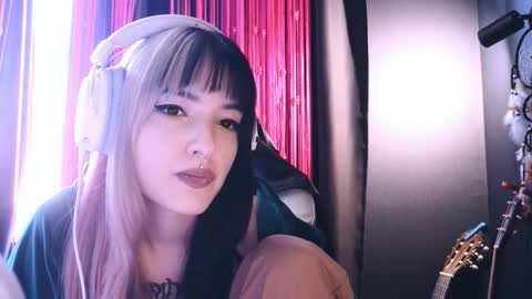 Avriel online show from September 16, 4:31 am