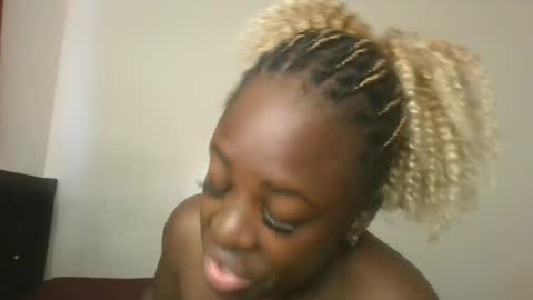 avian_babe1 online show from July 26, 11:18 am