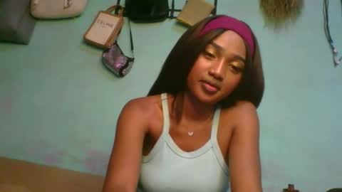 avotraina online show from April 22, 9:23 pm