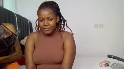 Avril online show from February 12, 8:49 am