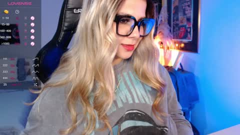 Avrill Morgan online show from January 19, 6:43 pm