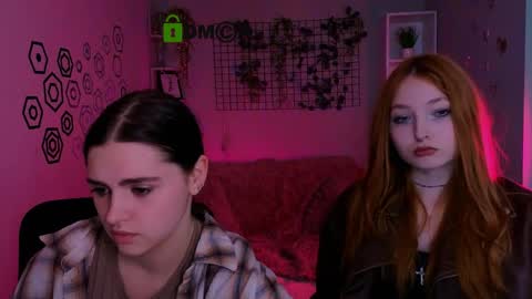 awesomeemma_ online show from May 11, 11:12 am