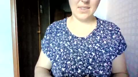 awesomeladyy online show from June 21, 7:45 am