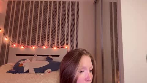 Aurora online show from November 12, 6:50 pm