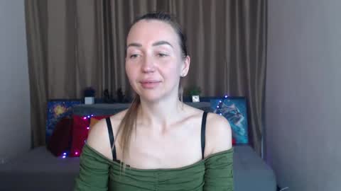 Jully online show from March 8, 5:30 pm