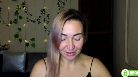 Jully online show from November 21, 6:54 pm