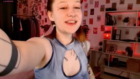 Snapshot of ayla_hill chatting on October 5, 3:55 am Ayla hill online show from October 5, 3:55 am