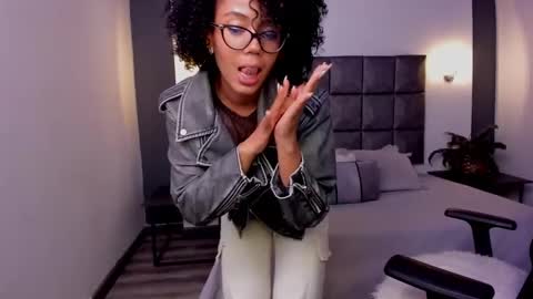 Snapshot of ayleen_dunkann chatting on February 10, 4:08 am Ayleen online show from February 10, 4:08 am