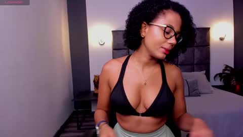 Snapshot of ayleen_dunkann chatting on February 19, 12:33 pm Ayleen online show from February 19, 12:33 pm