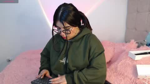 Ayleen online show from November 6, 6:08 am