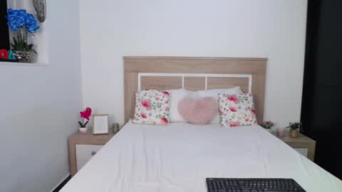 Aylin Ross online show from November 11, 7:55 pm