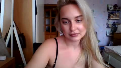 aylinn9999 online show from July 28, 11:50 am