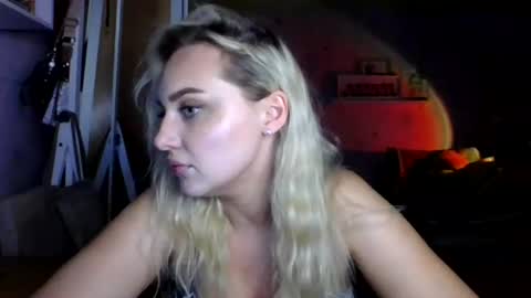 aylinn9999 online show from July 18, 5:04 pm