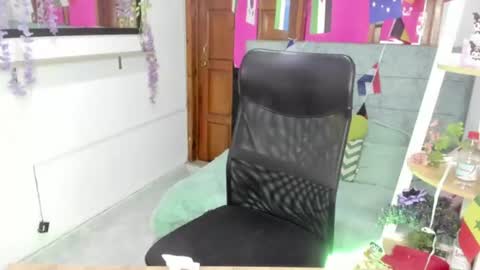 Aysha online show from July 8, 9:44 am