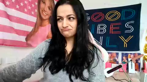 Azucena R online show from June 5, 3:29 pm