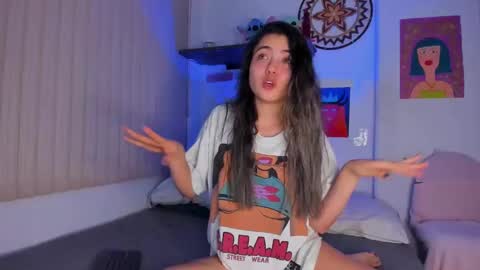 azumie online show from December 11, 11:21 pm