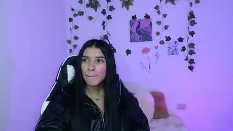 babenik_666 online show from October 30, 8:49 am