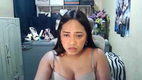 cassandra online show from November 8, 6:24 pm