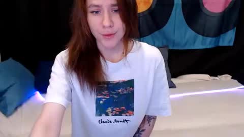 Snapshot of baby_kitte chatting on December 23, 4:01 am baby_kitte online show from December 23, 4:01 am