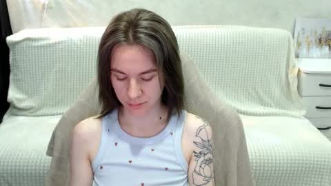 baby_kitte online show from November 17, 4:13 am