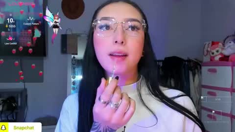 lily online show from November 18, 7:04 pm