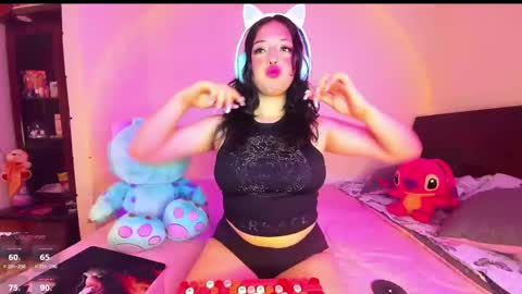 baby_otaku online show from March 1, 7:04 pm